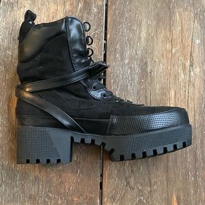 Pretty Little Thing black boots